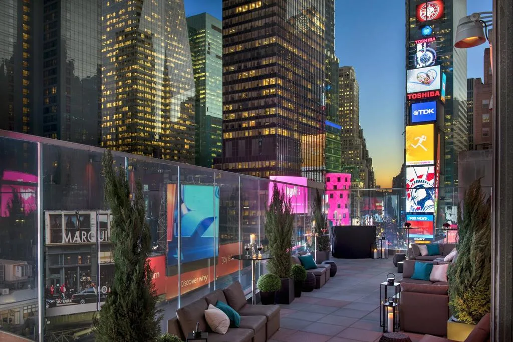Donde alojarse en Nueva York con vistas, el New York Marriott Marquis es uno de los mejores hoteles