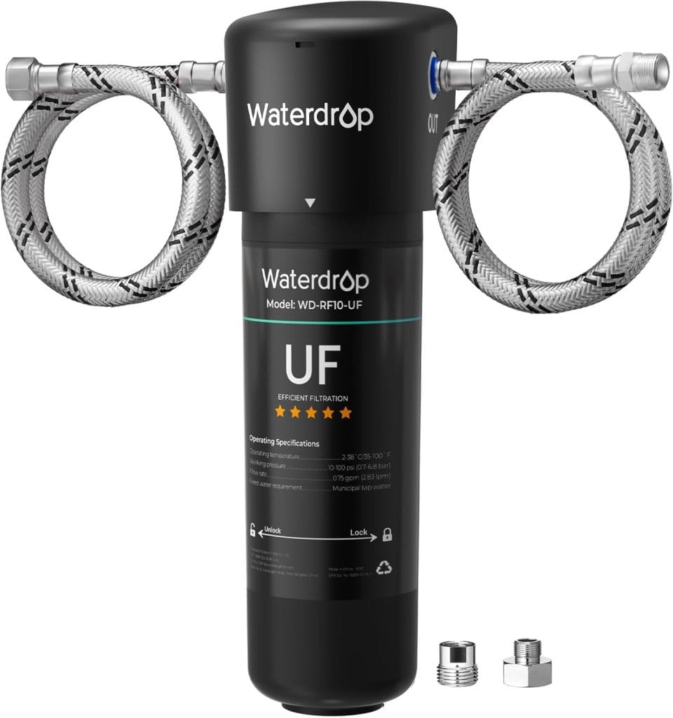 Filtro de ultrafiltración Waterdrop instalado bajo el fregadero de una autocaravana