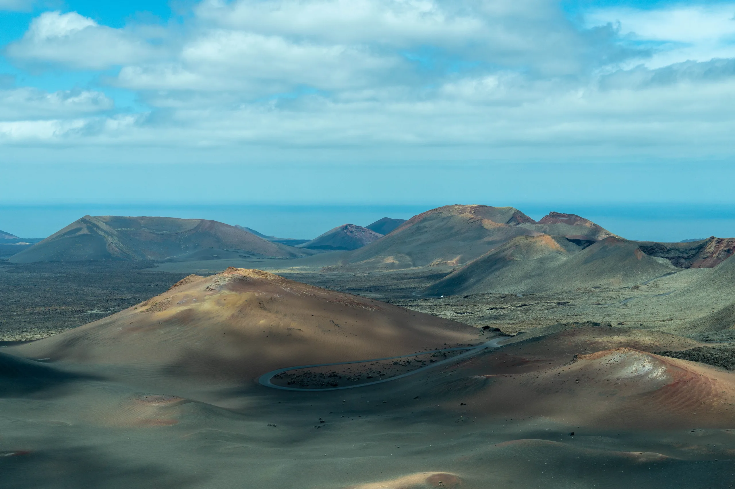 Parque Nacional del Timanfaya, uno de los sitios más impresionantes que ver en esta ruta por Lanzarote