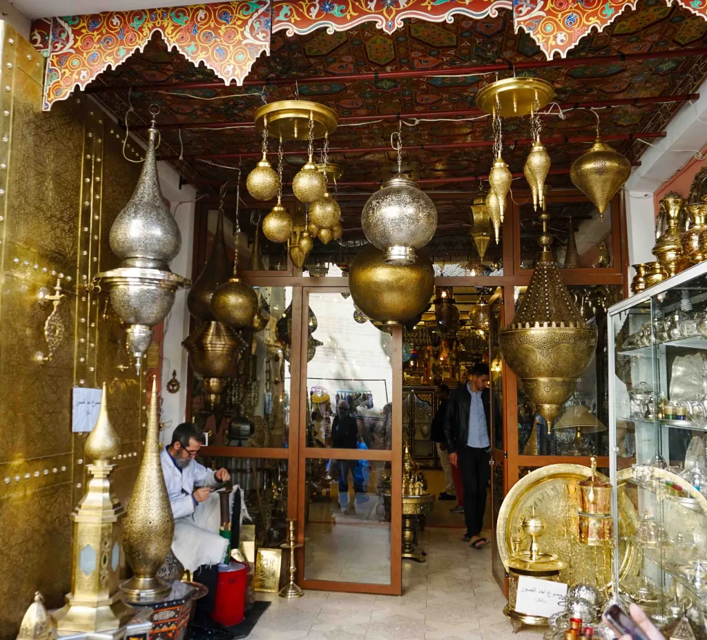 Las llamativas tiendas de lámparas que ver en Marrakech