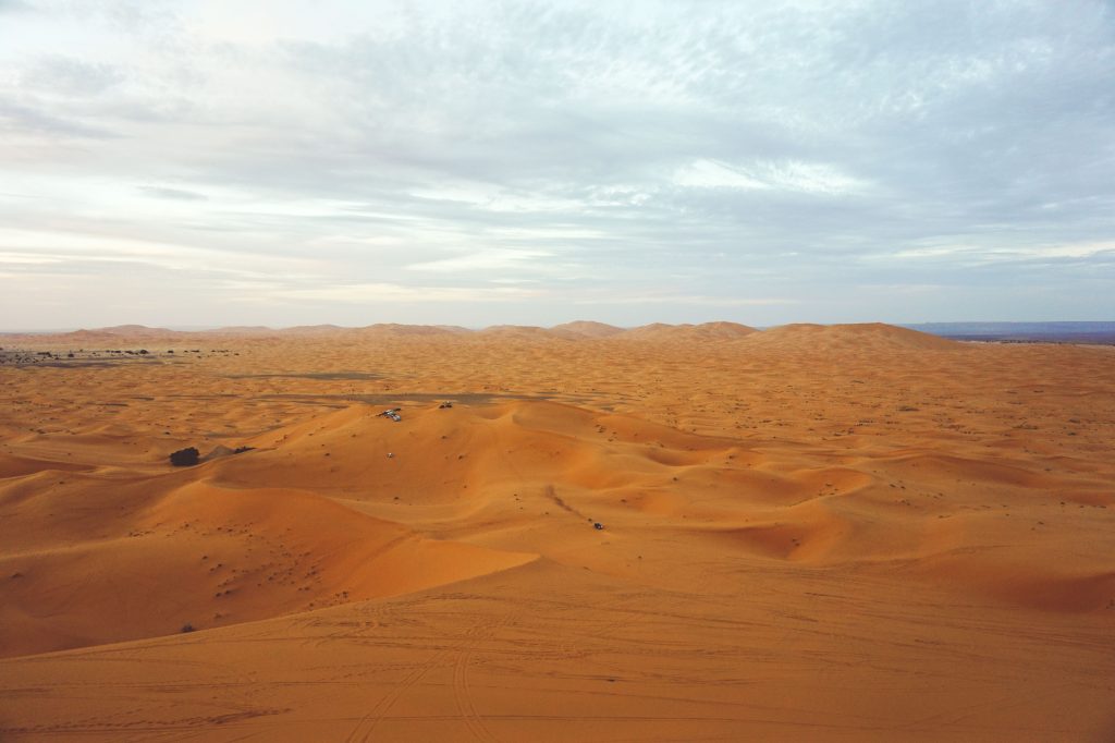 Desierto de Erg Chebbi, una de las vistas más alucinantes de la ruta por Marruecos en autocaravana