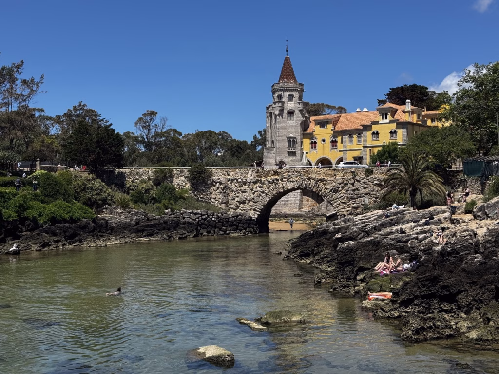 Vistas desde la marina de Cascais, final perfecto para un viaje por la costa atlántica