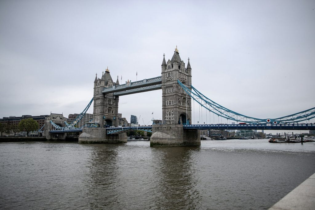 Tower Bridge es uno de los monumentos que visitar en Londres